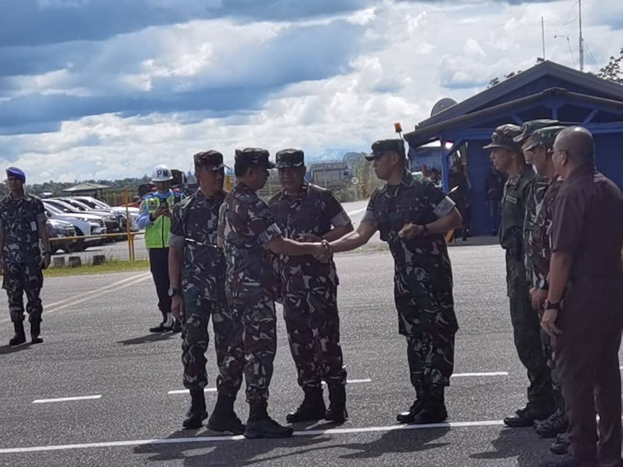Ilustrasi berita Mimika: Panglima TNI Jenderal Agus Subiyanto Tiba di Timika, Tinjau Lokasi Rencana Pembangunan Markas Operasi Habema