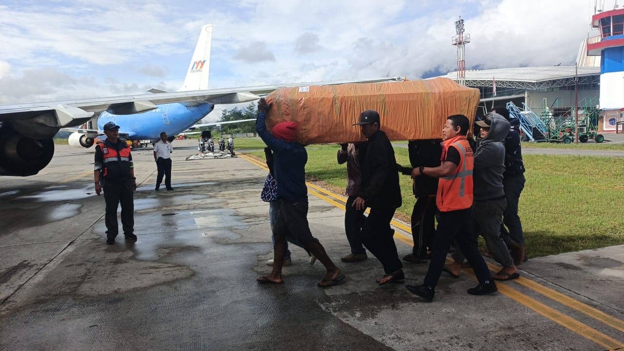 Ilustrasi berita Papua: Dua jenazah Warga Sipil Korban Kebrutalan KKB di Jayawijaya Dipulangkan ke Jawa Barat