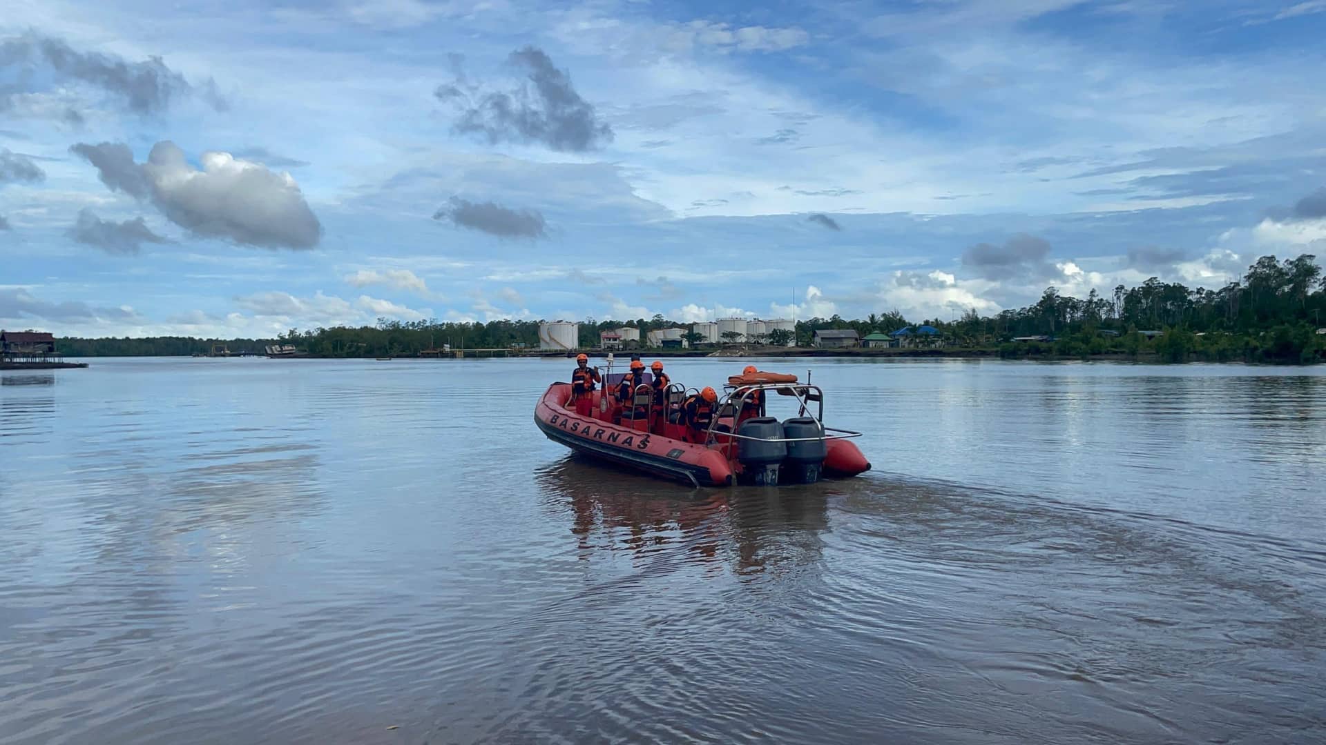 Ilustrasi berita Mimika: SAR Gabungan Lakukan Pencarian Perahu Fiber Berpenumpang 11 Orang di Perairan Puriri Timika