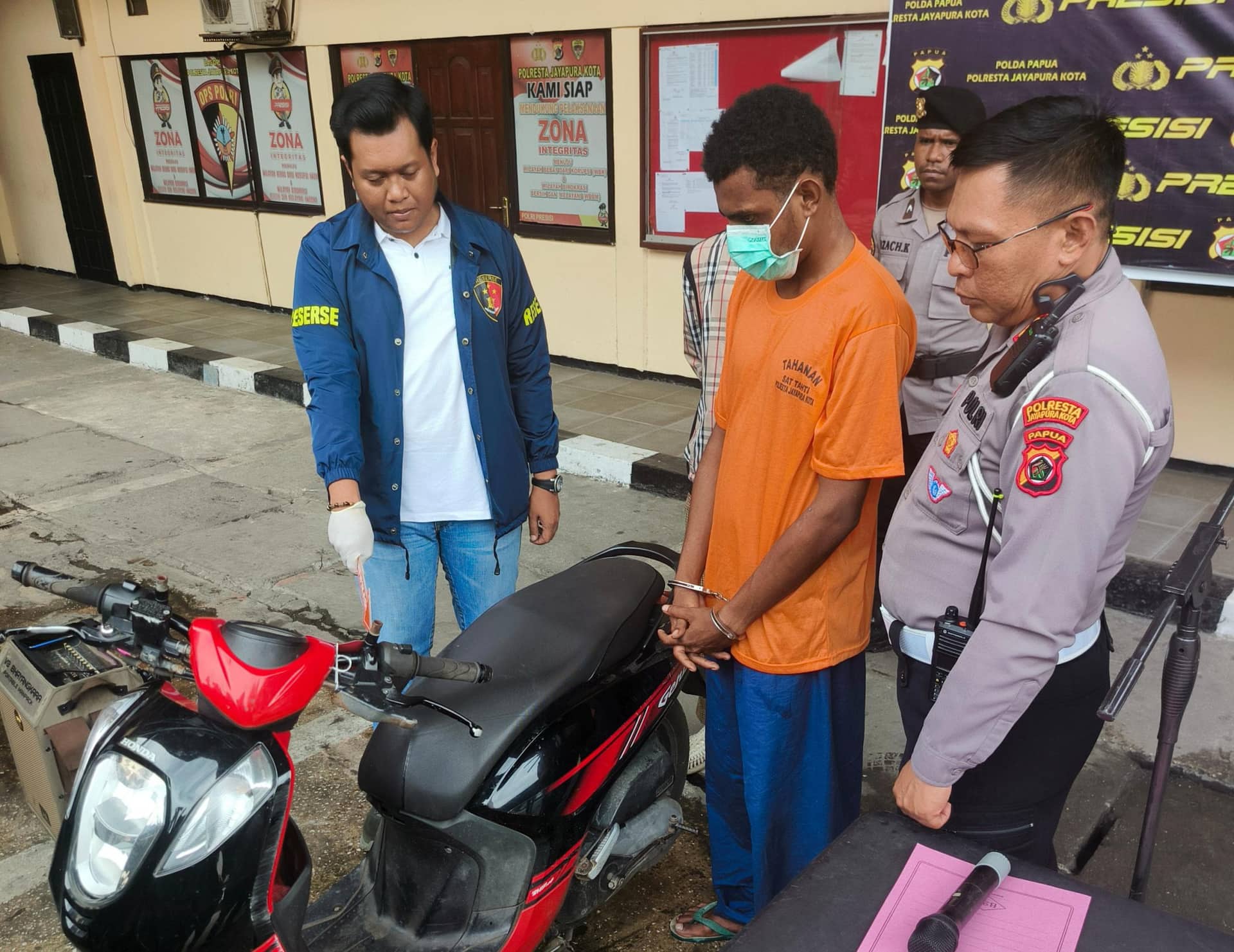 Ilustrasi berita JAYAPURA: Polisi Ungkap Temuan Mayat di Depan Lapangan Tembak Otonom Jayapura, Pelaku Dijerat Pencurian dengan Pemberatan
