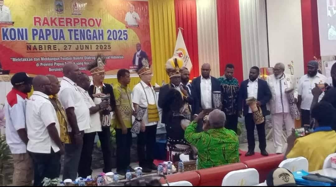 Ilustrasi berita Papua: Tutup Rakorprov dan Musprov, Gubernur Nawipa Minta KONI Papua Tengah Mencontoh Semangat Persipura