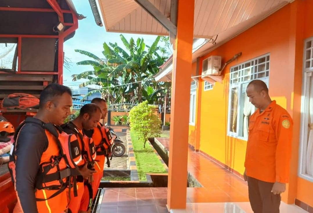 Ilustrasi berita Mimika: Detik-Detik ABK KM. Mulia Kenangan Terjatuh di Laut Arafura Terekam CCTV, Tim SAR Lakukan Pencarian
