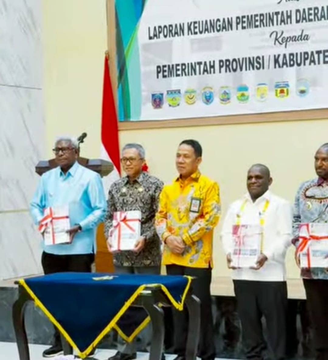 Ilustrasi berita Mimika: Kabupaten Mimika Kembali Raih Opini WTP, Bupati Rettob: Pengakuan Pengelolaan Keuangan yang Transparan
