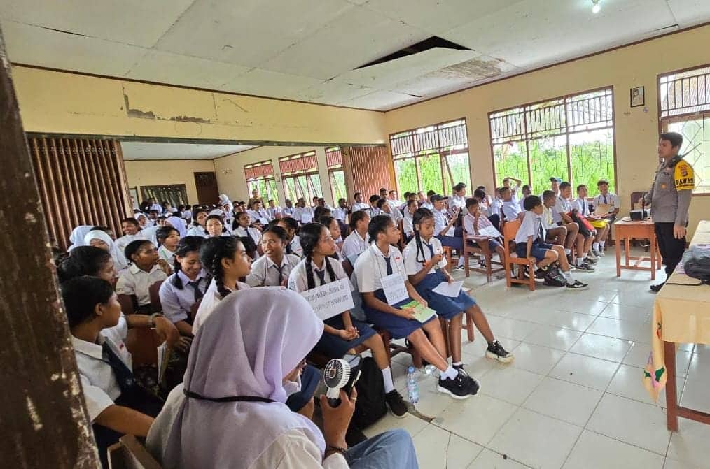 Ilustrasi berita Mimika: Pelajar Masuki MPLS, Polsek Miru Sosialisasi Bahaya Bullying, Judi Online dan Tawuran Saat MPLS