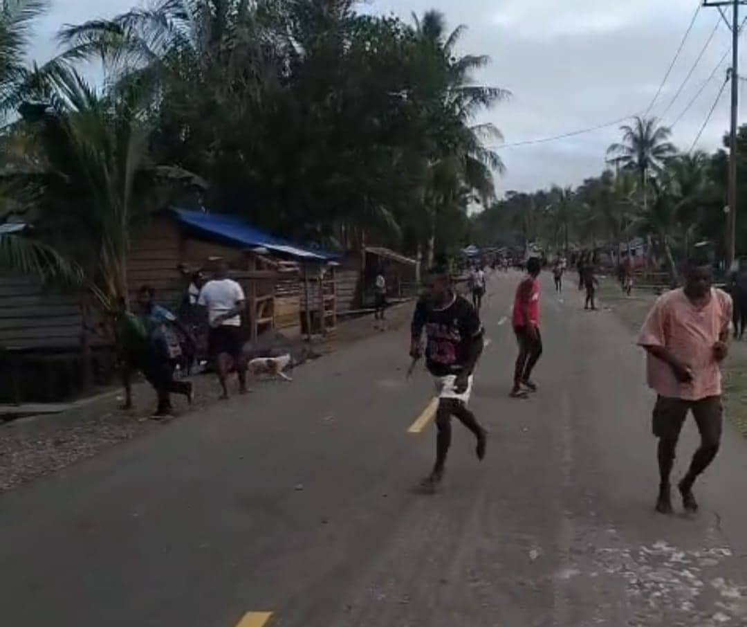 Ilustrasi berita Mimika: Bentrok Antar Warga di Distrik Iwaka, Kapolres: Info Awal Mabuk Milo Saling Lempar