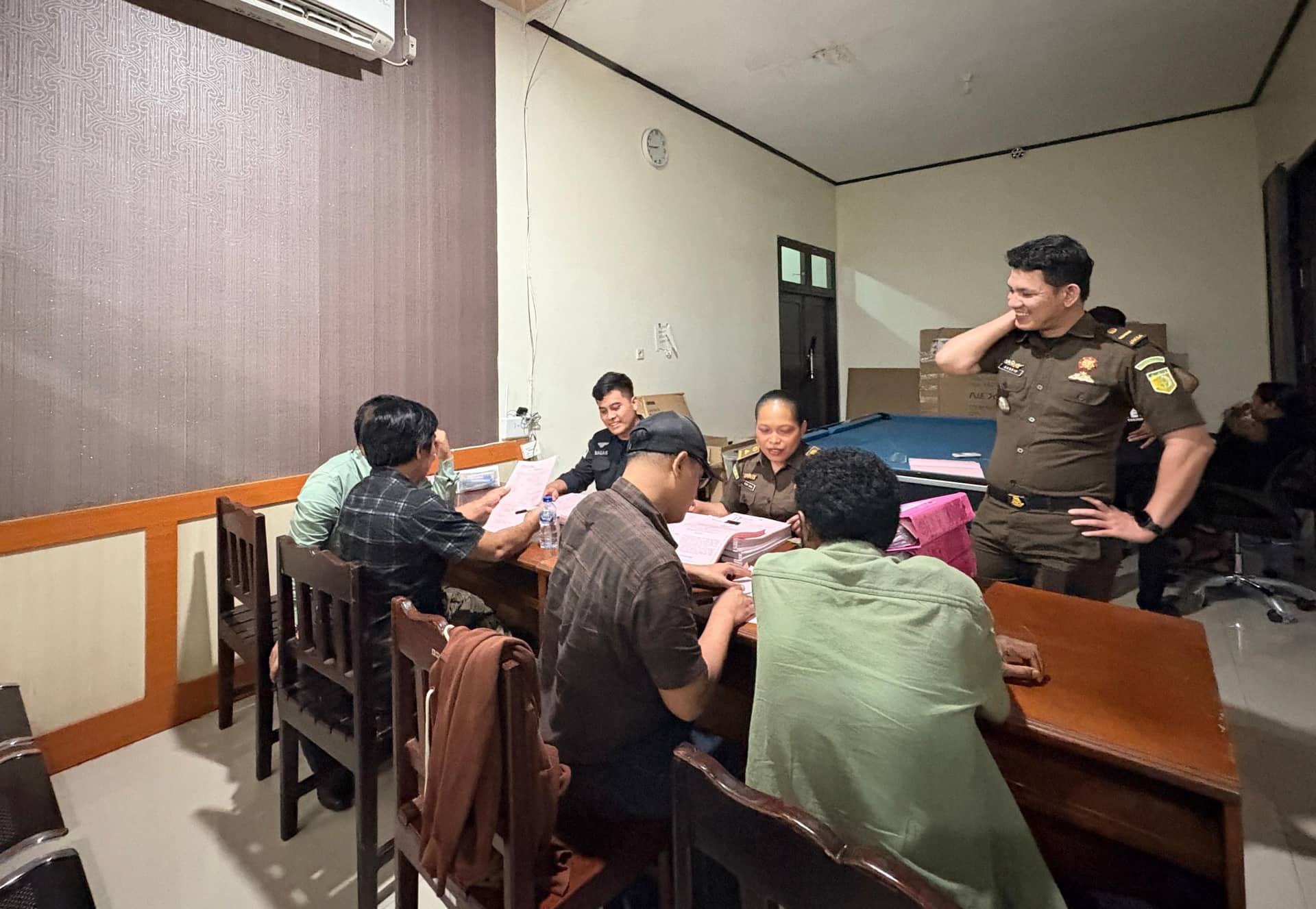 Ilustrasi berita Mimika: Berkas Tahap II Lengkap, Dua Tersangka Dugaan Korupsi Proyek Jembatan di Distrik Agimuga Ditahan di Lapas Kelas II B Timika