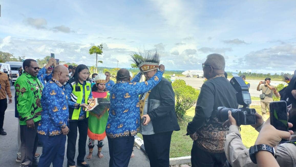 Ilustrasi berita BERITA UTAMA: Tes Flight, Batik Air Mendarat Mulus di Bandara Douw Aturure Nabire, Bupati Mimika : Selama Ini Sangat Sulit Dapat Tiket