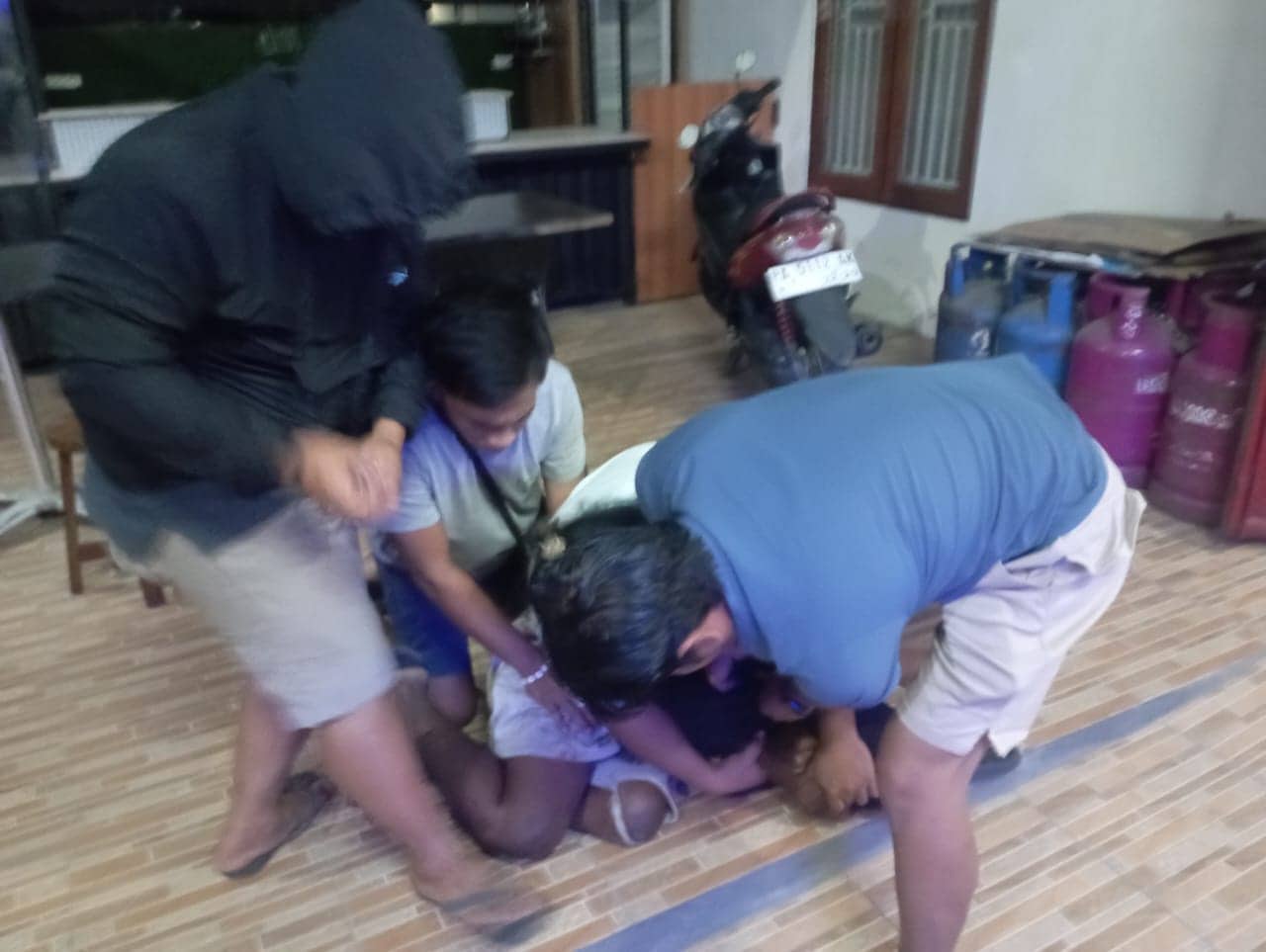 Ilustrasi berita JAYAPURA: Polisi Ciduk Remaja Pelaku Curanmor di Sentani Saat Transaksi Jual Motor dengan 15 Bungkus Ganja