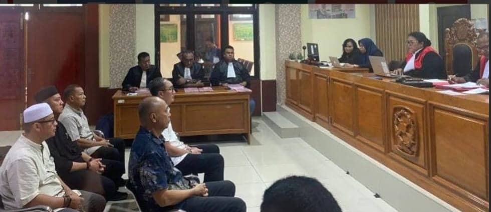 Ilustrasi berita Mimika: Upaya Praperadilan Kadis PUPR Mimika Non Aktif Gugur, Persidangan Dugaan Korupsi Aerosport Mimika Tetap Berlanjut