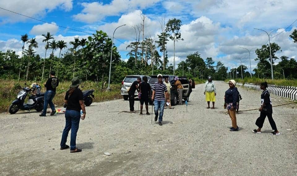 Ilustrasi berita Mimika: Ganti Rugi Belum Dibayar, Jalan Tembus Bundaran Bandara Baru Timika Dipalang