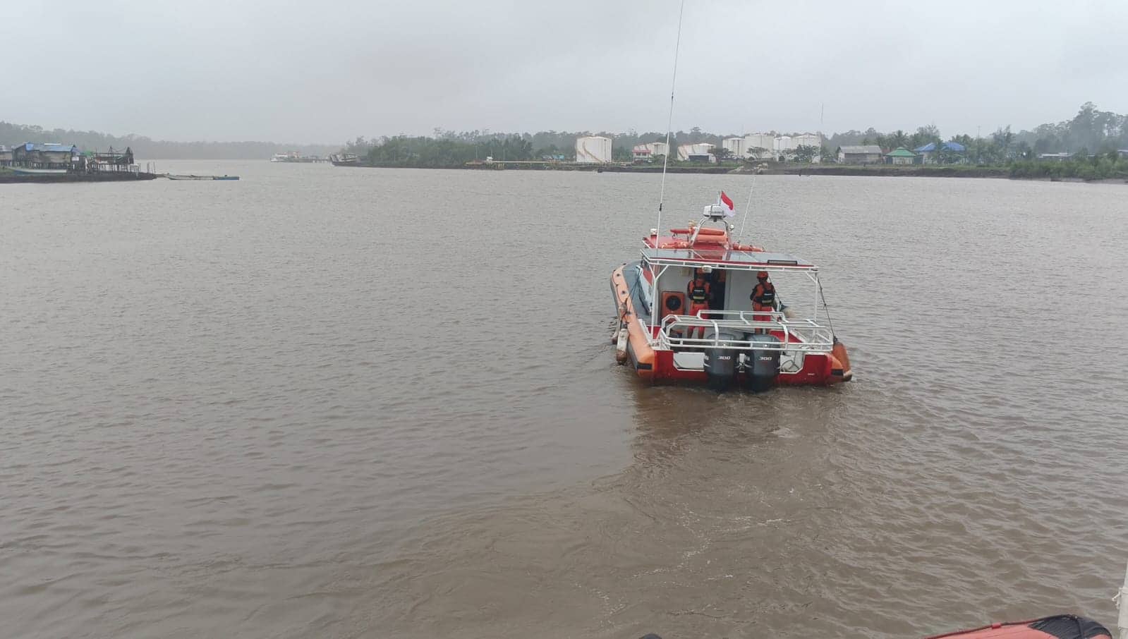 Ilustrasi berita Mimika: Perahu Susun Berpenumpang 20 Orang Dilaporkan Kandas dan Mati Mesin di Muara Inauga