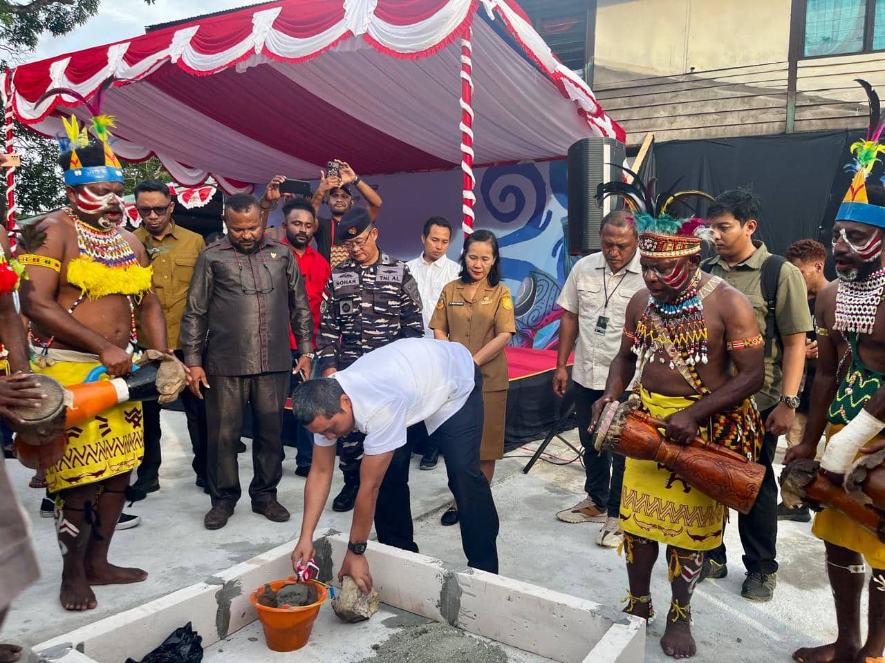 Ilustrasi berita JAYAPURA: Ondoafi Hamadi Serahkan Lahan untuk Pembangunan Dapur Makan Bergizi Gratis di Jayapura