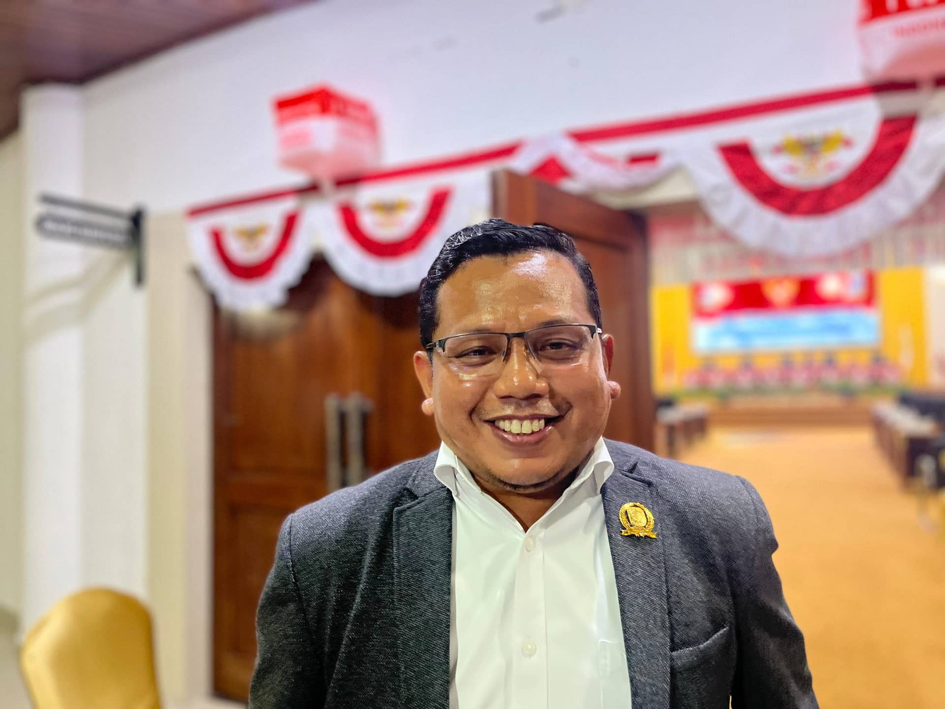 Ilustrasi berita Mimika: Kualitas Bangunan Buruk, Gedung SMK Negeri 3 Mimika yang Baru Dibangun Rusak Parah