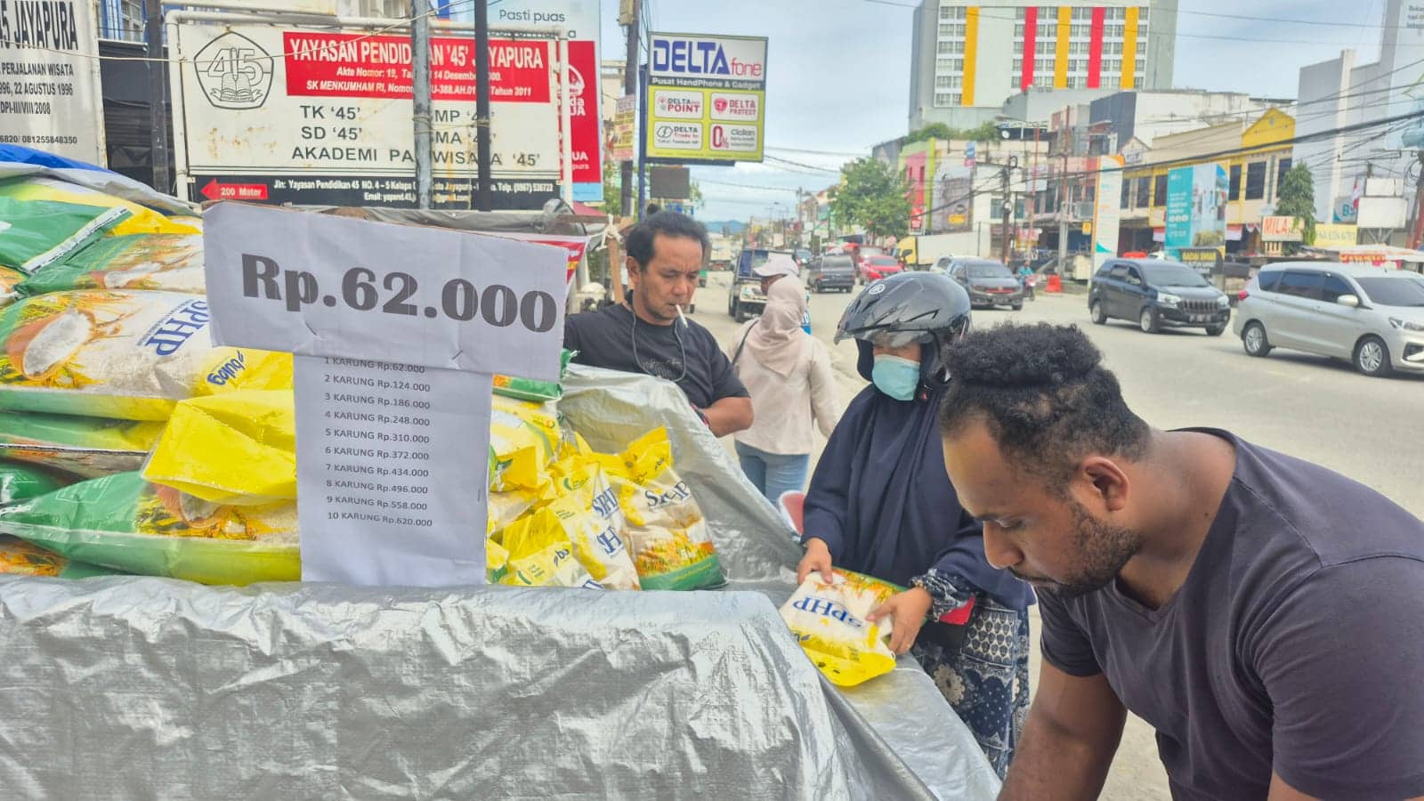 Ilustrasi berita BERITA UTAMA: Polda Papua Gelar Gerakan Pangan Murah di Kota Jayapura, 9 Ton Beras SPHP Habis Terjual