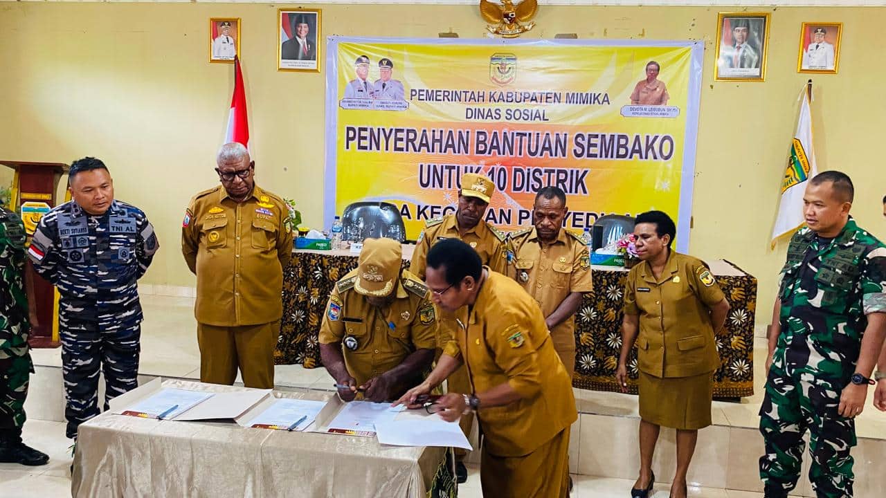 Ilustrasi berita Mimika: Bupati Mimika Serahkan Bantuan Sembako Dana Otsus untuk 10 Distrik