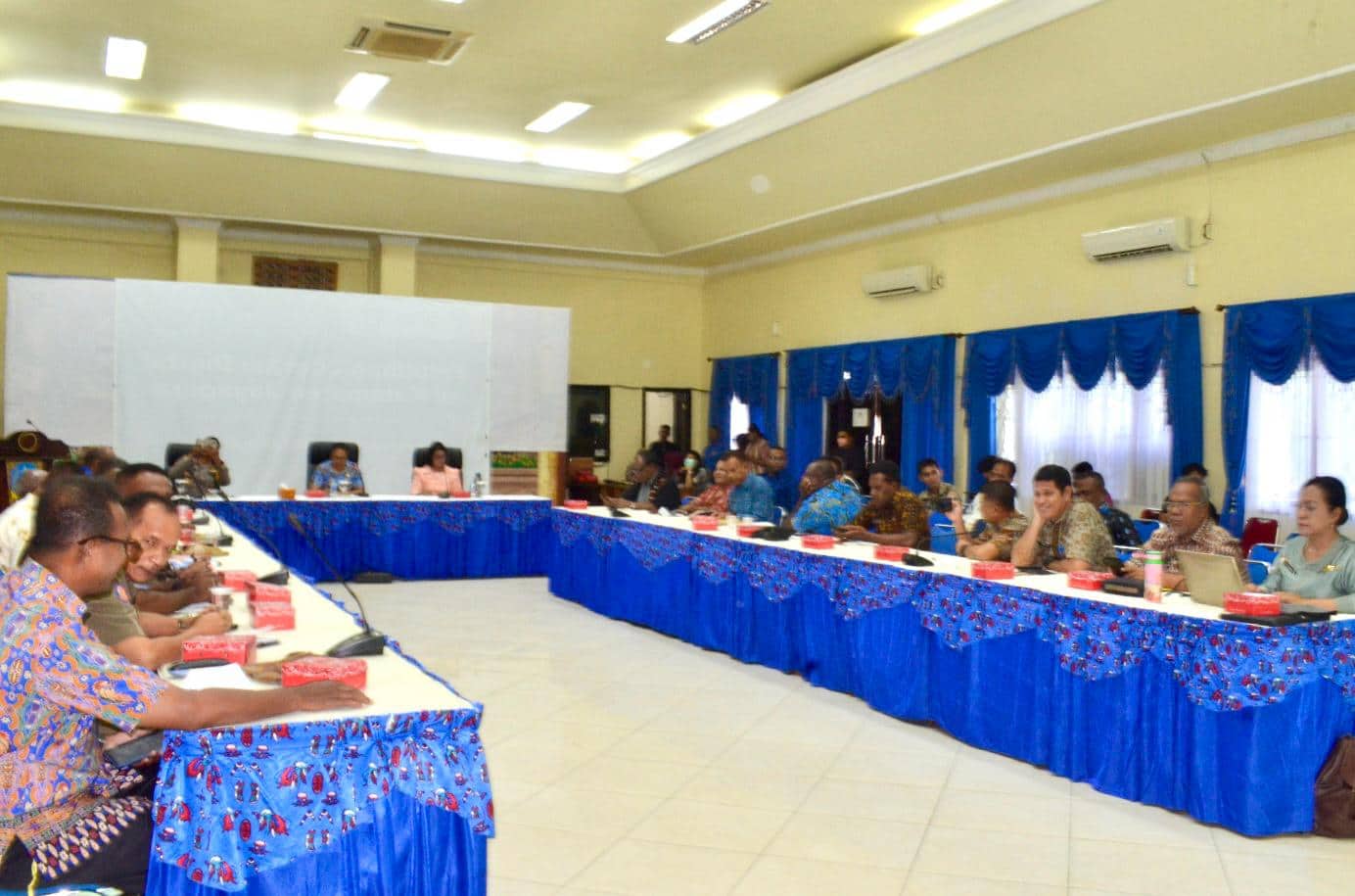 Ilustrasi berita JAYAPURA: Jelang Pelantikan Kepala dan Wakil Kepala Daerah, Pemkab Jayapura Gelar Rapat