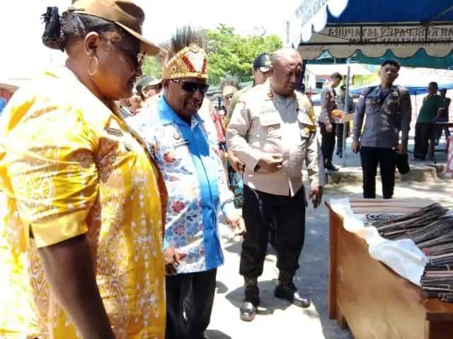 Ilustrasi berita JAYAPURA: Masyarakat Kampung Ebungfa Kabupaten Jayapura Gelar Festival Sejuta Hiloy dan Pameran Kerajinan Tangan