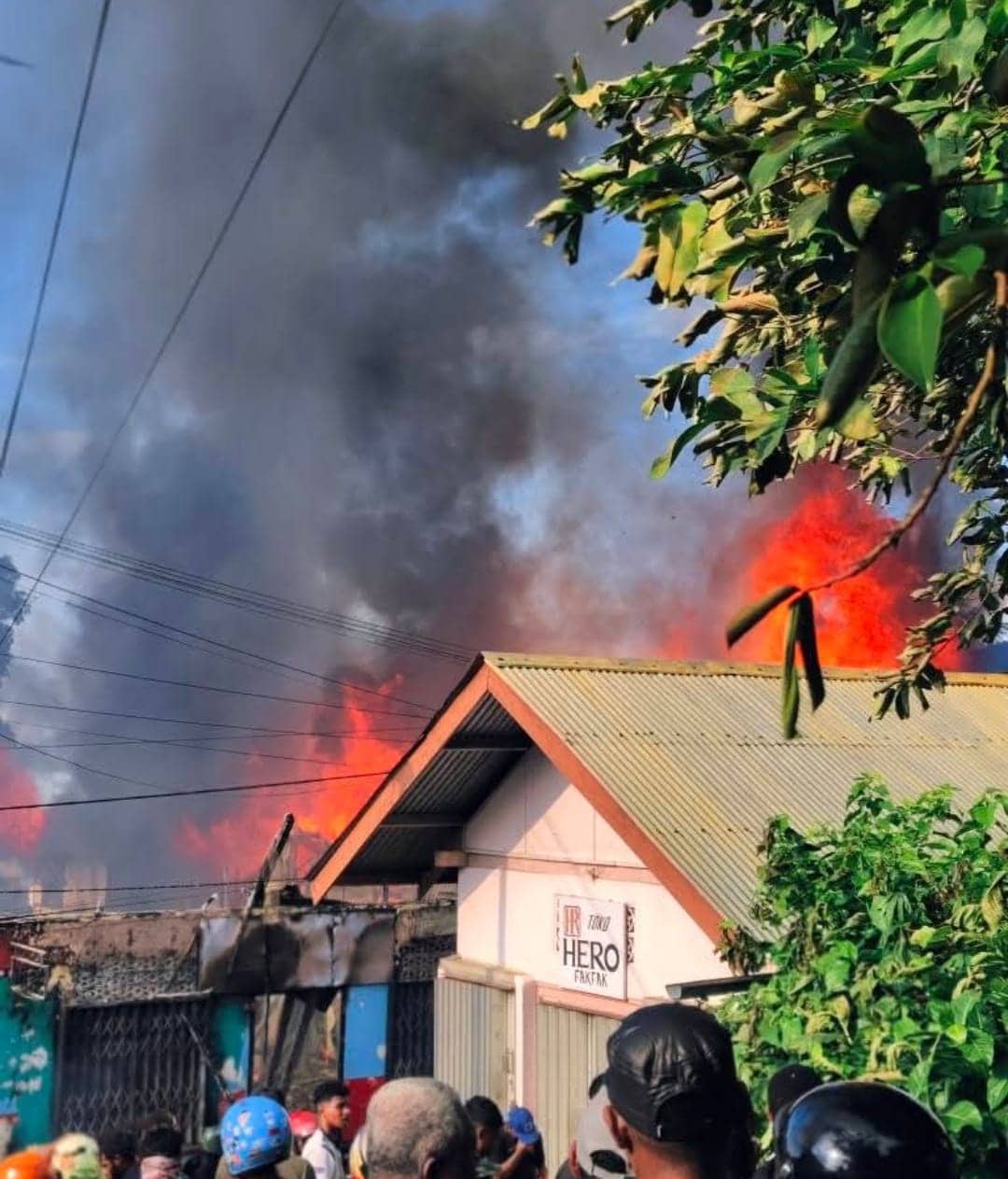 Ilustrasi berita BERITA UTAMA: Kebakaran Landa Pertokoan Jalan Izak Telusa Fakfak, Satu Warga Tewas