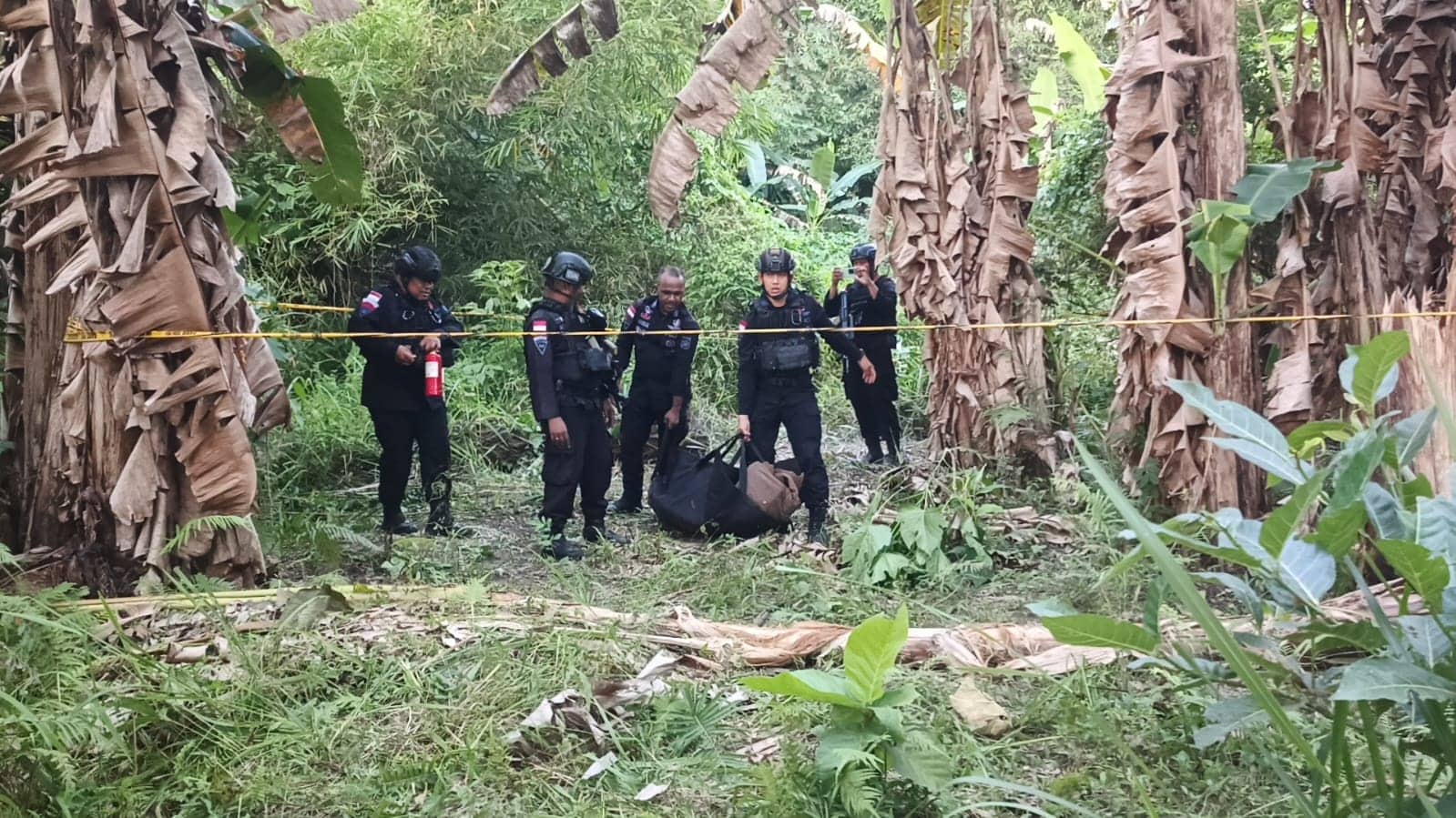 Ilustrasi berita JAYAPURA: Hendak Jual ke Penadah Besi Tua, Seorang Pelajar Pikul Bom Pesawat Sisa Perang Dunia II di Sentani, Ini yang Terjadi Kemudian