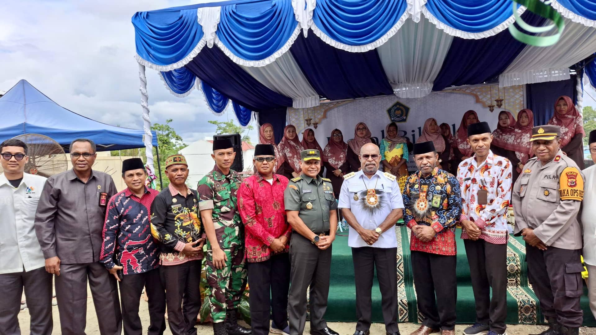 Ilustrasi berita BERITA UTAMA: Gelar Halal Bihalal, Bupati Yunus Wonda dan Kakanwil Papua Ajak Masyarakat Jaga Toleransi Antar Umat Beragama