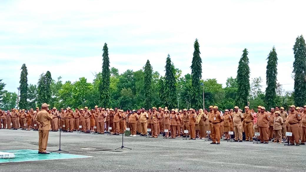 Ilustrasi berita JAYAPURA: Pimpin Apel Pagi, Bupati Tegaskan Disiplin Pegawai dan Menjaga Kebersihan Kantor