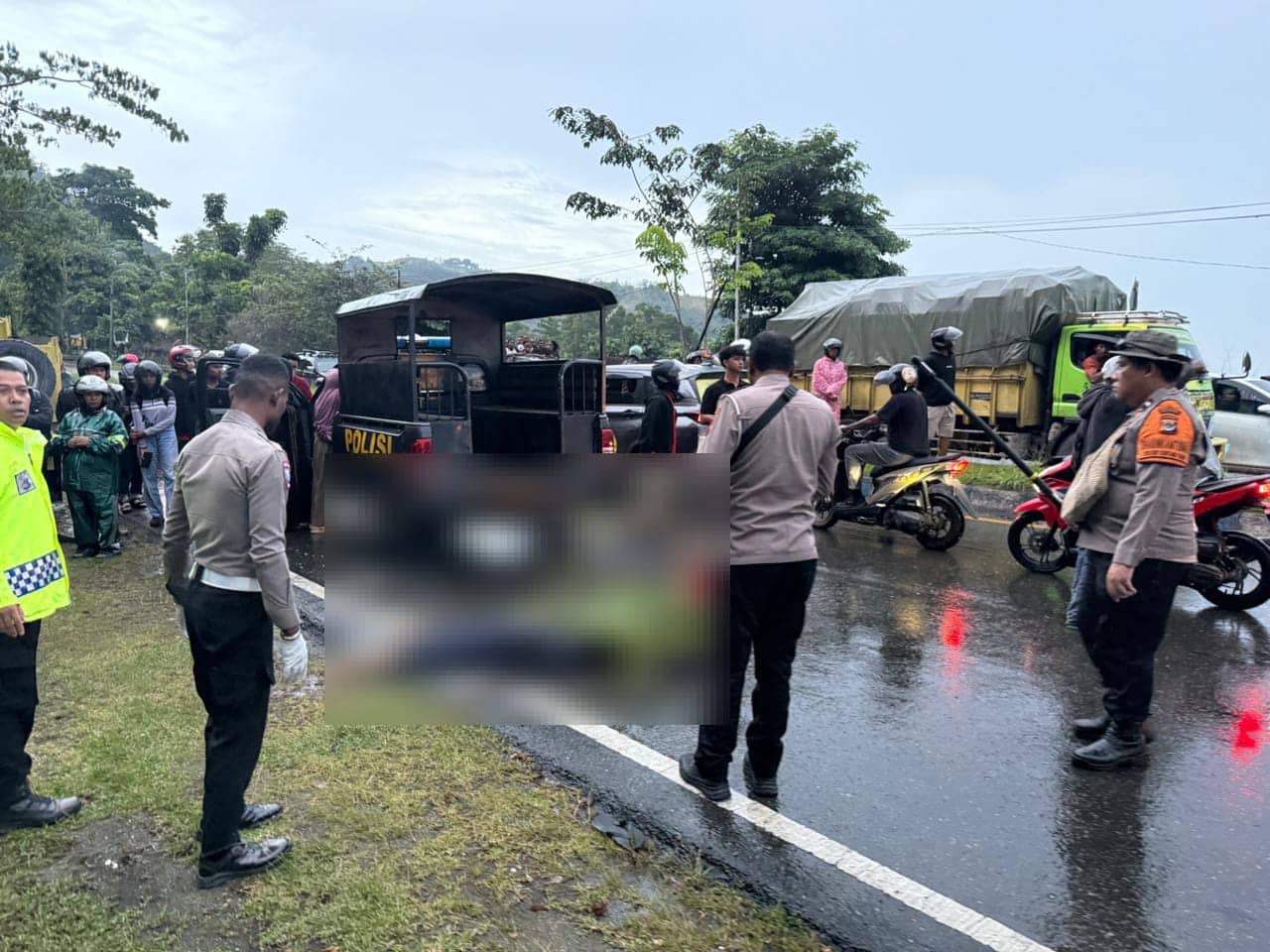 Ilustrasi berita JAYAPURA: Kecelakaan Lalu Lintas Ganda di Jalan Poros Sentani - Abe, Seorang Pelajar Meninggal Dunia