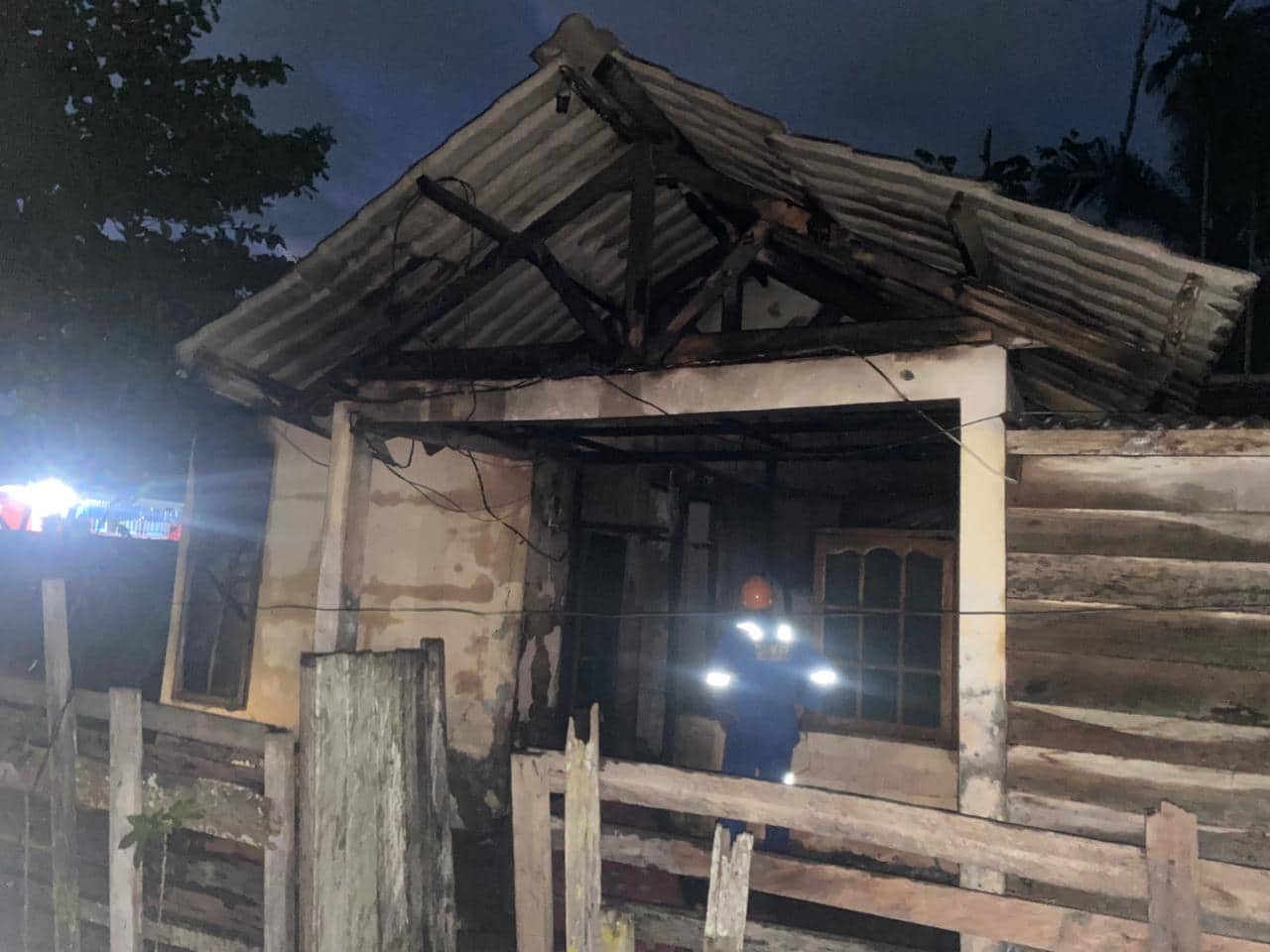 Ilustrasi berita JAYAPURA: Satu Unit Rumah di BTN Lembah Furia Sentani Terbakar Akibat Korsleting Listrik