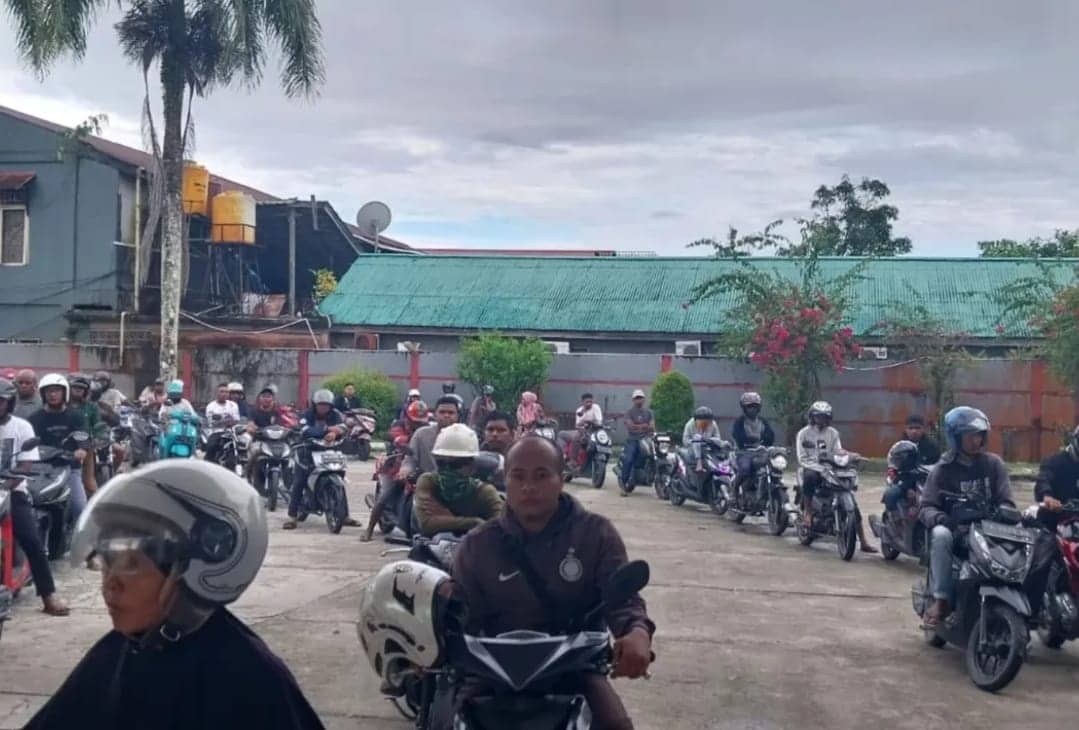 Ilustrasi berita Mimika: Bupati Mimika Perintahkan Satpol PP Razia Pedagang BBM Eceran
