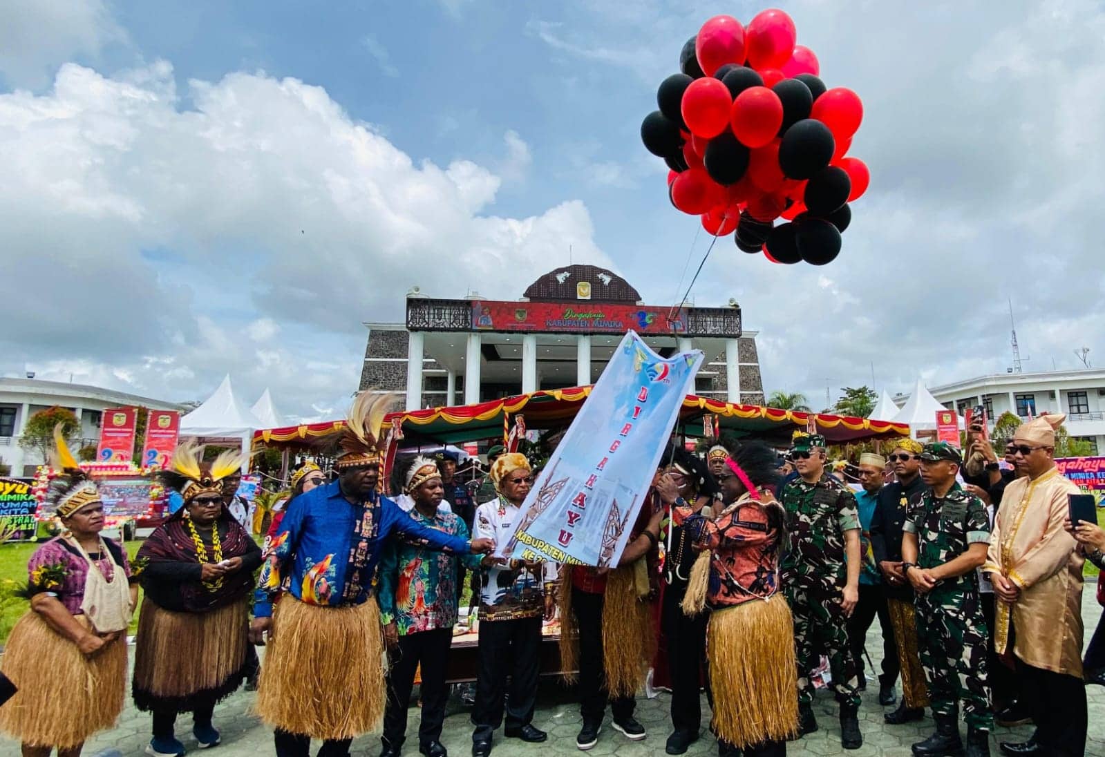 Ilustrasi berita Mimika: Gubernur Papua Tengah : Mimika Itu Tanah Kaya dan Istimewa, ini Miniatur Indonesia
