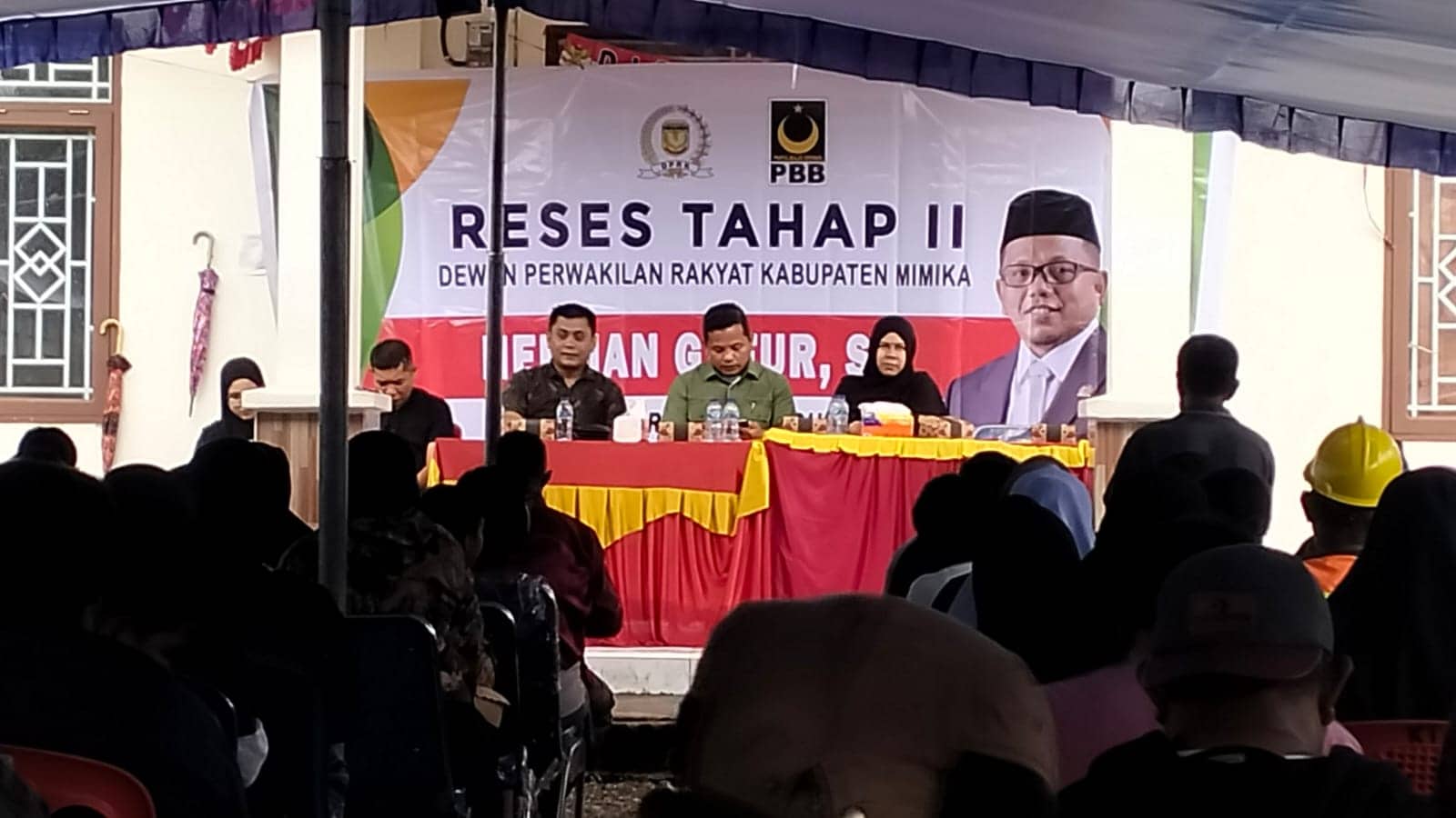 Ilustrasi berita Mimika: Gelar Reses Tahap II di Kelurahan Otomona, Herman Gafur Serap Aspirasi Soal Drainase, Keamanan, dan Kesejahteraan