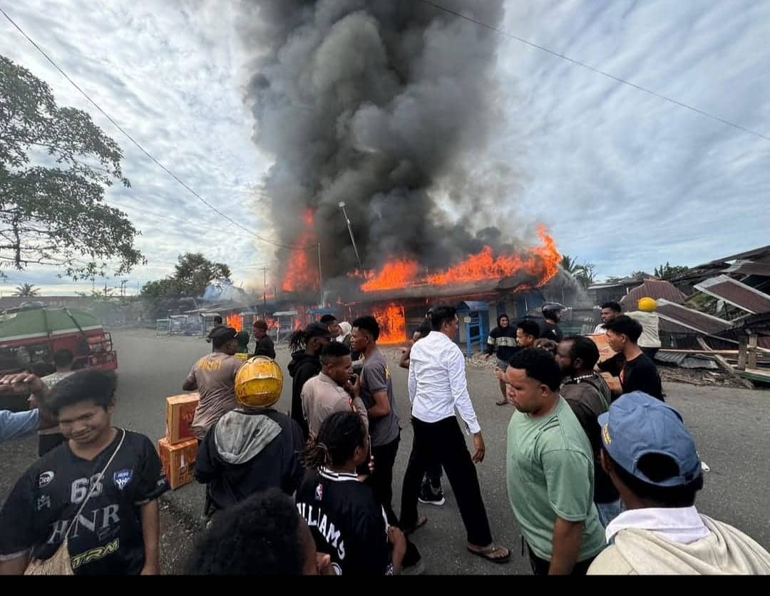 Ilustrasi berita BERITA UTAMA: Kebakaran Hebat Landa Pasar Lama Yahukimo, Satu Warga Luka Bakar
