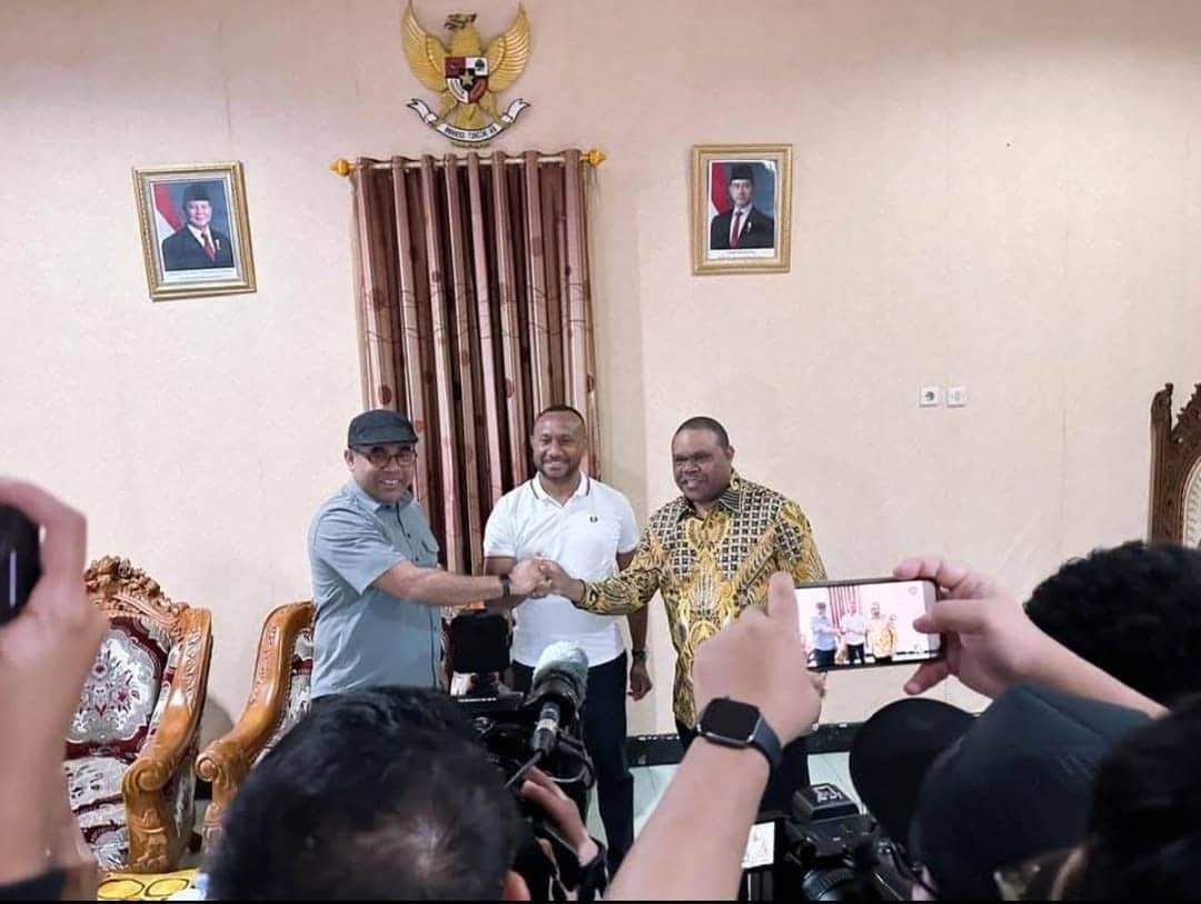 Ilustrasi berita BERITA UTAMA: Yan P. Mandenas Dukung Langkah Kapolda Papua Barat Tindak Tegas Tambang Ilegal di Manokwari
