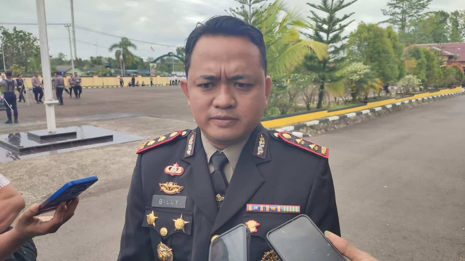 Ilustrasi berita Mimika: Pengamanan Demo Pembakaran Mahkota Cenderawasih di DPRK, Polres Mimika Turunkan 60 Personil