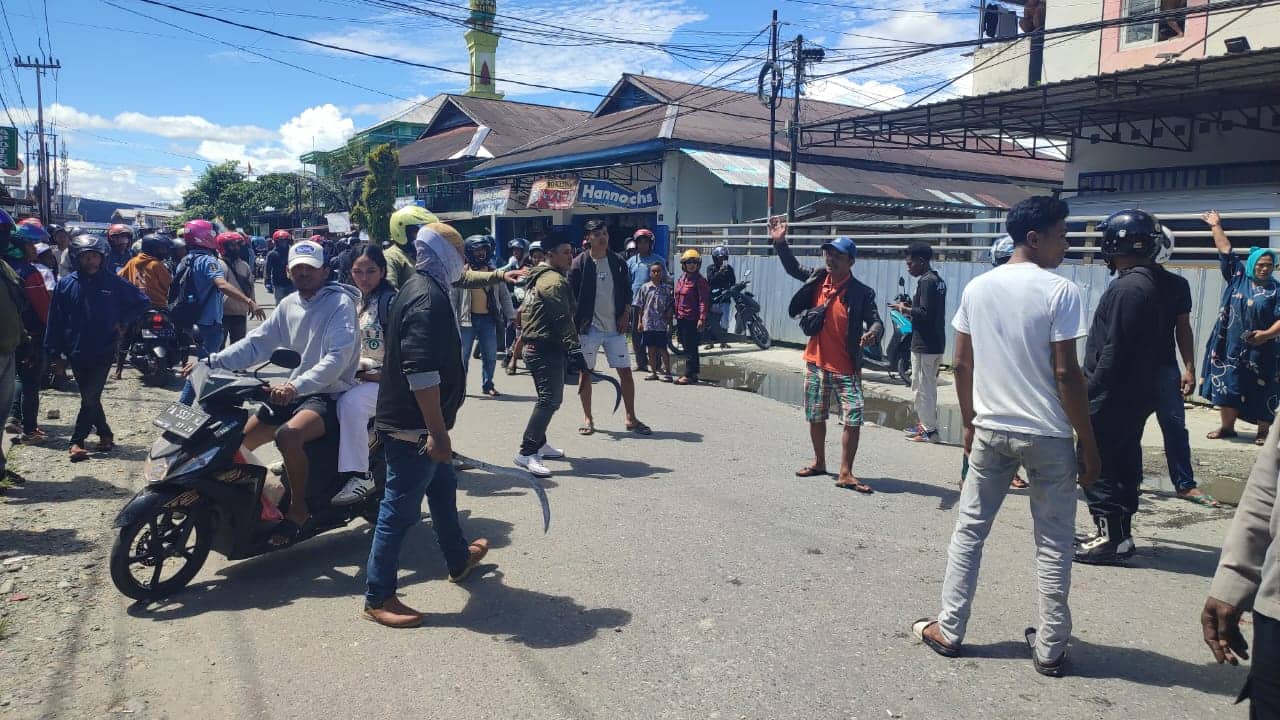 Ilustrasi berita Mimika: Dituding Lecehkan Pembeli, Kios Gado-gado di Jalan Ki Hajar Dewantara Timika Dirusak