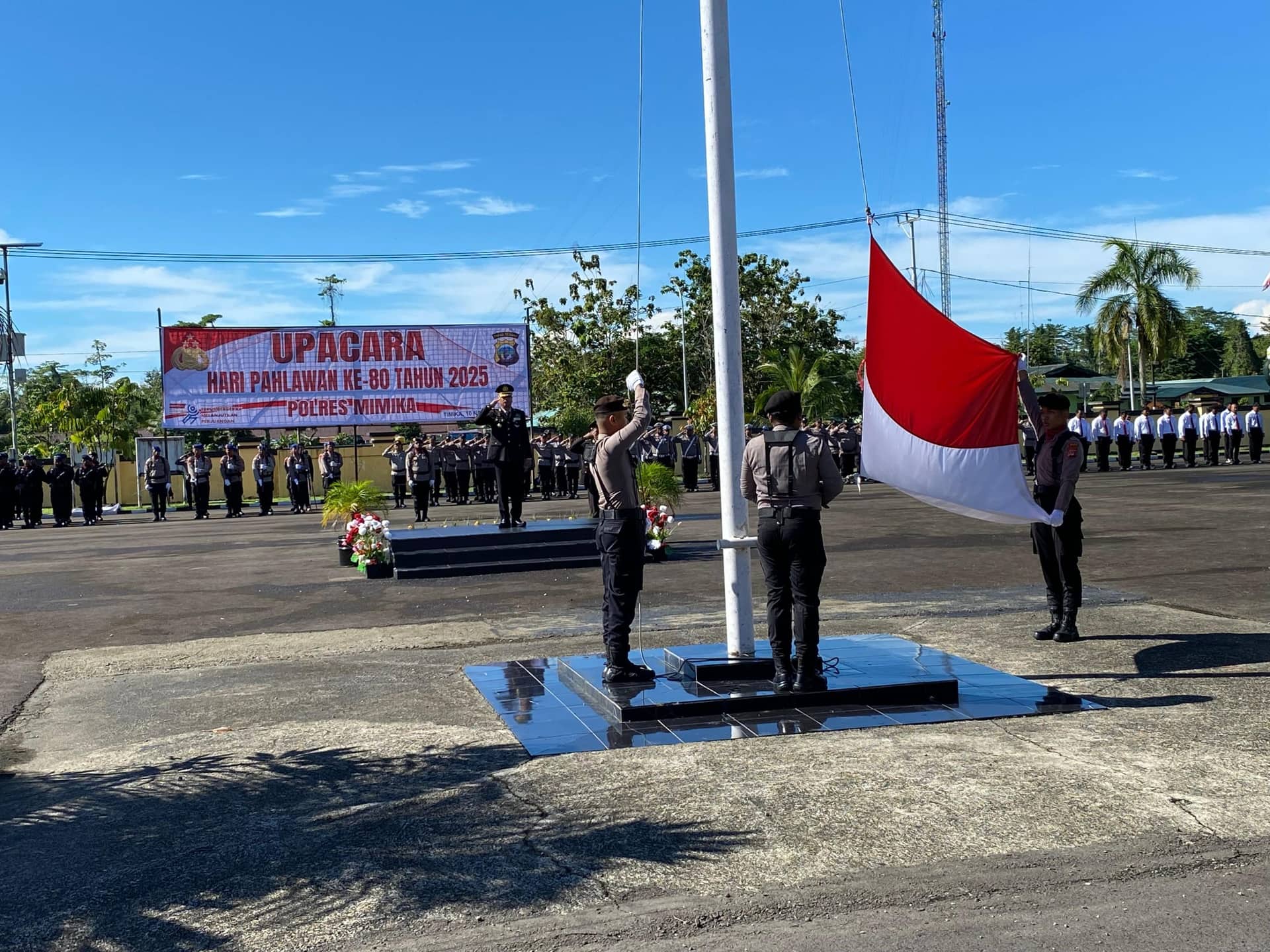 Ilustrasi berita Mimika: Peringati Hari Pahlawan ke-80, Polres Mimika Gelar Upacara Pengibaran Bendera