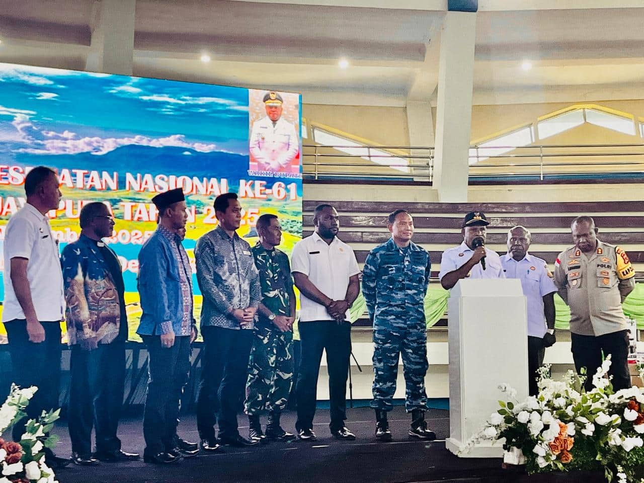 Ilustrasi berita JAYAPURA: Momen Peringatan HKN Tahun 2025, Pemkab Jayapura Luncurkan Layanan Kesehatan Terpadu ATM Center