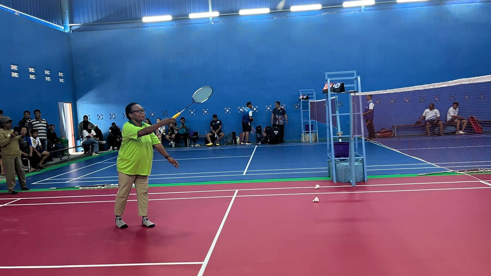 Ilustrasi berita Mimika: Turnamen Badminton Antar Profesi Kesehatan Semarakkan HKN ke-61 di Mimika