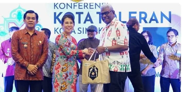 Ilustrasi berita Mimika: Hadiri KKT 2025 Singkawang, Bupati Rettob Paparkan Keragaman Masyarakat Mimika