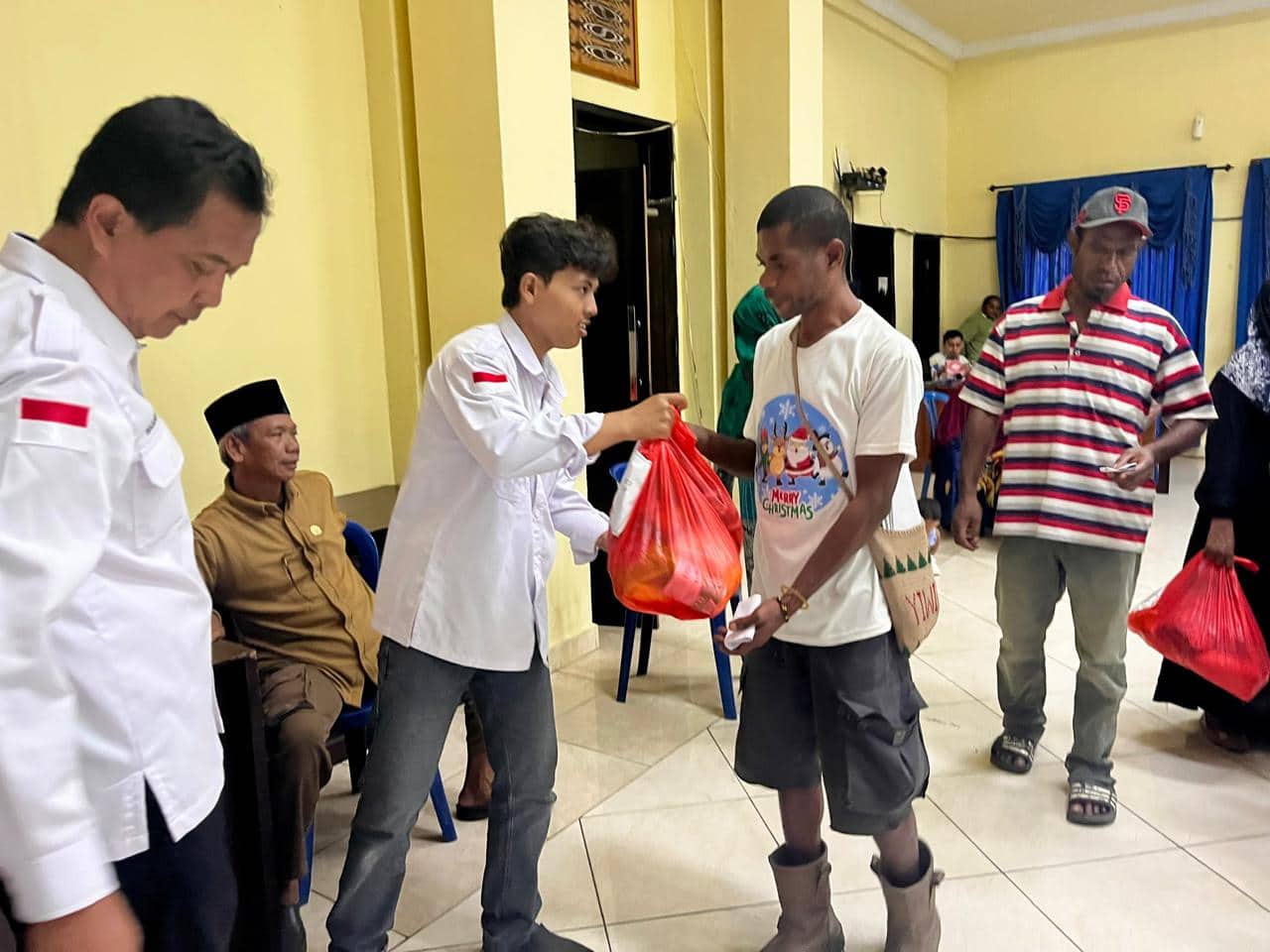 Ilustrasi berita BERITA UTAMA: BAZNAS Bagikan Paket Desember untuk Masyarakat Asli Papua di Kabupaten Jayapura