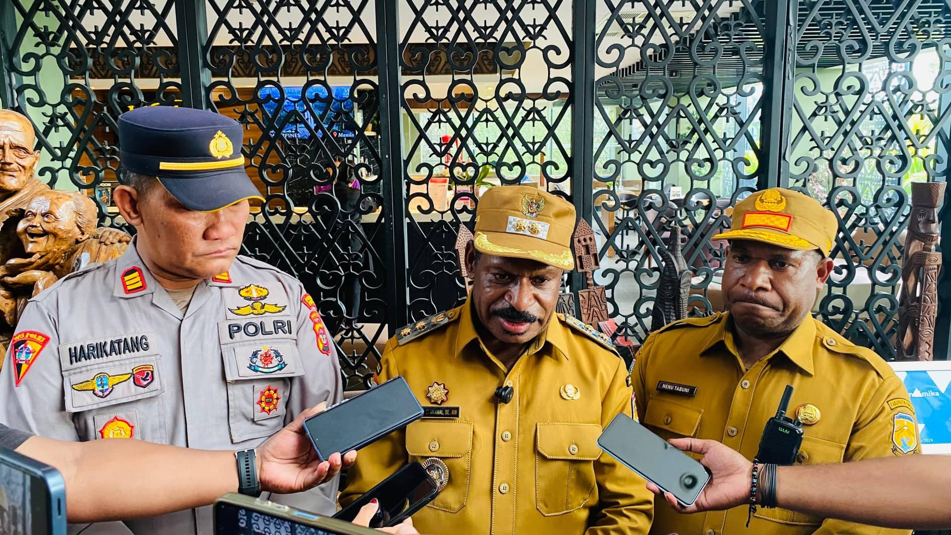 Ilustrasi berita Mimika: Miris, Banyak Pejabat Eselon Pemkab Puncak Terlibat Konflik Kwamki Narama, Pj. Sekda Nenu : ASN Harusnya Jadi Penjaga Damai