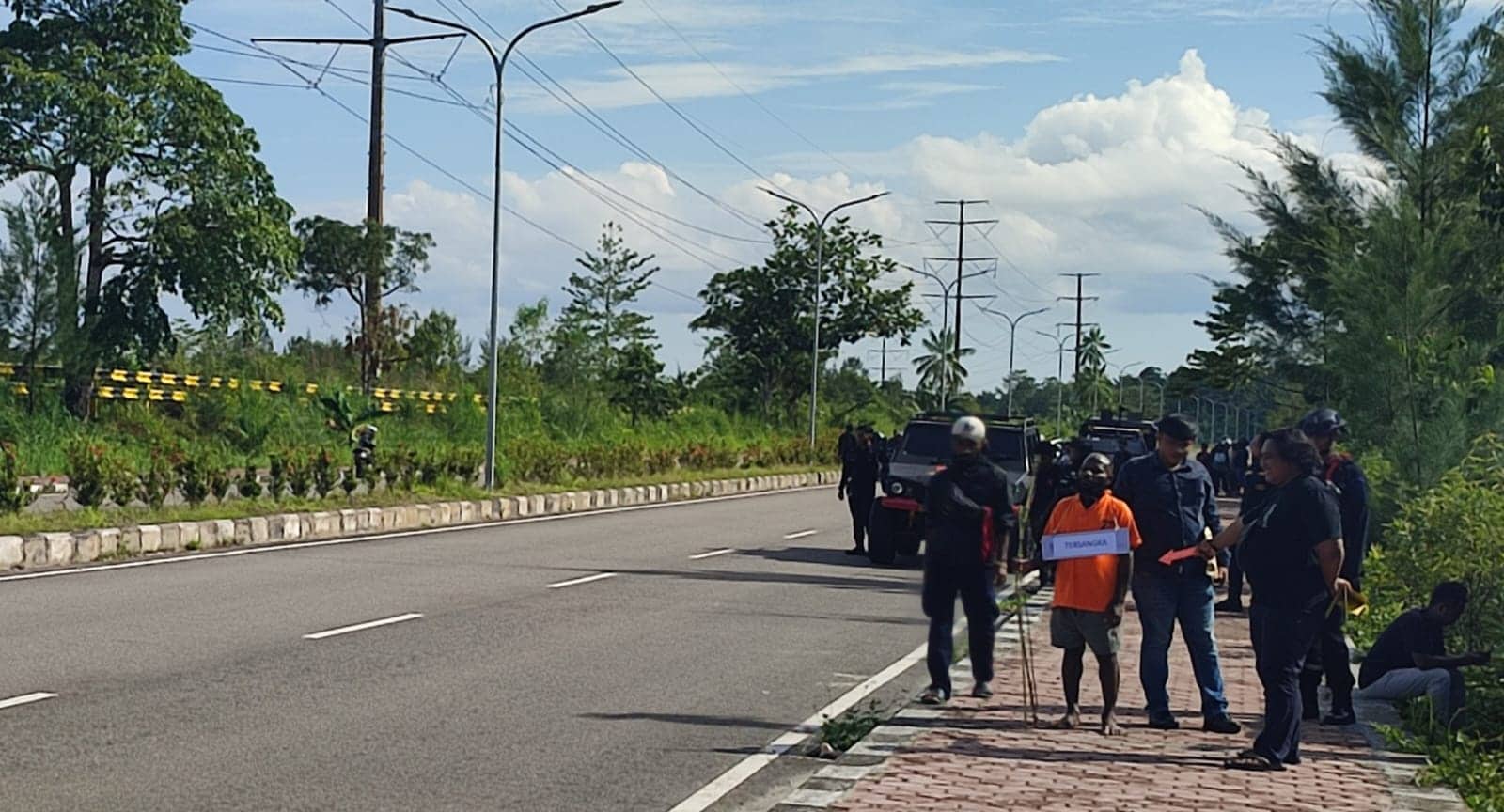Ilustrasi berita Mimika: Hadirkan 4 Tersangka, Tujuh Adegan Rekonstruksi Ungkap Kasus Pemanahan Anggota Brimob di Kwamki Narama