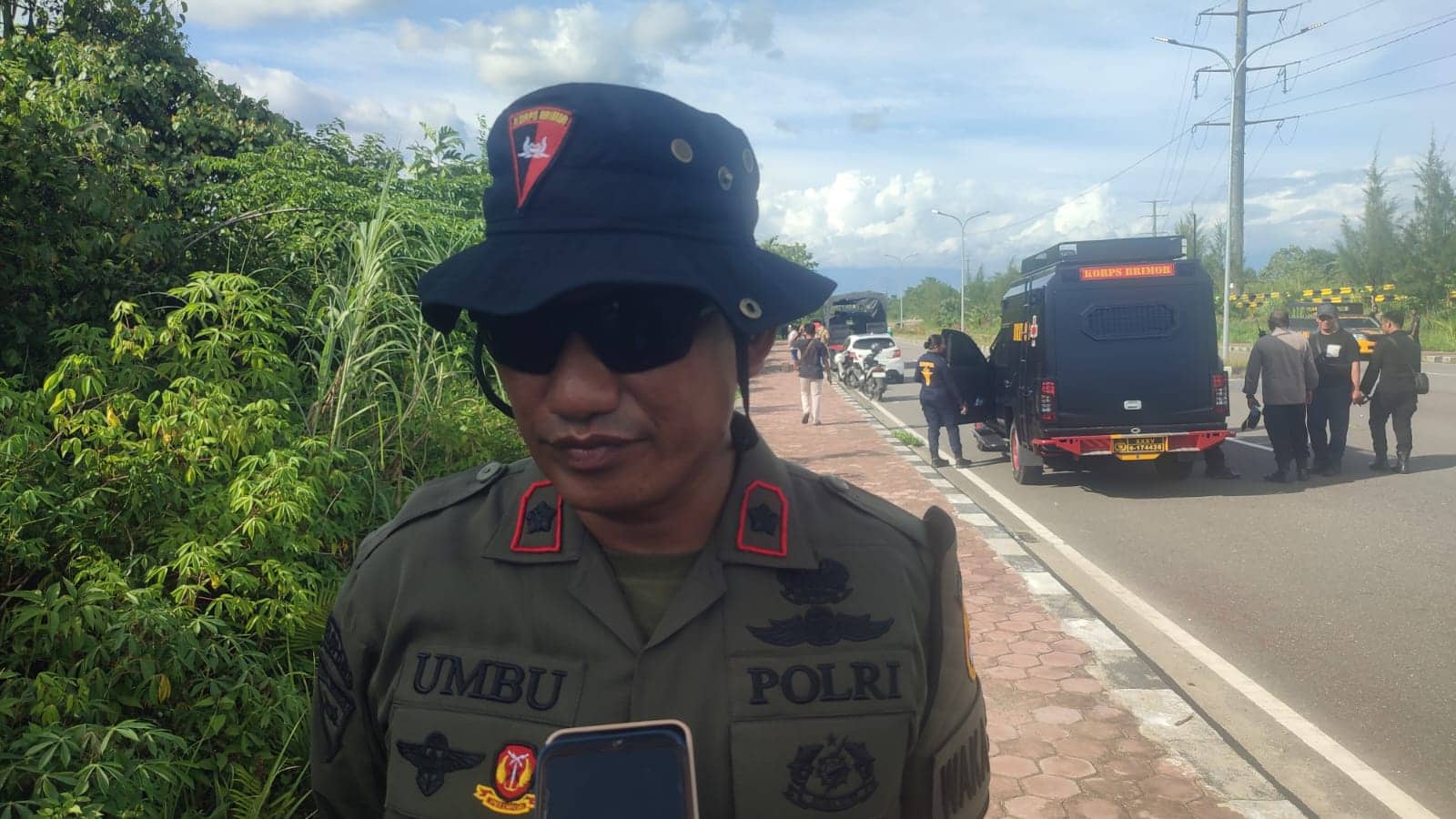 Ilustrasi berita Mimika: Polisi Pastikan Wilayah Distrik Kwamki Narama Kondusif, Kompol Umbu: Brimob Hadir Berikan Rasa Aman dan Nyaman