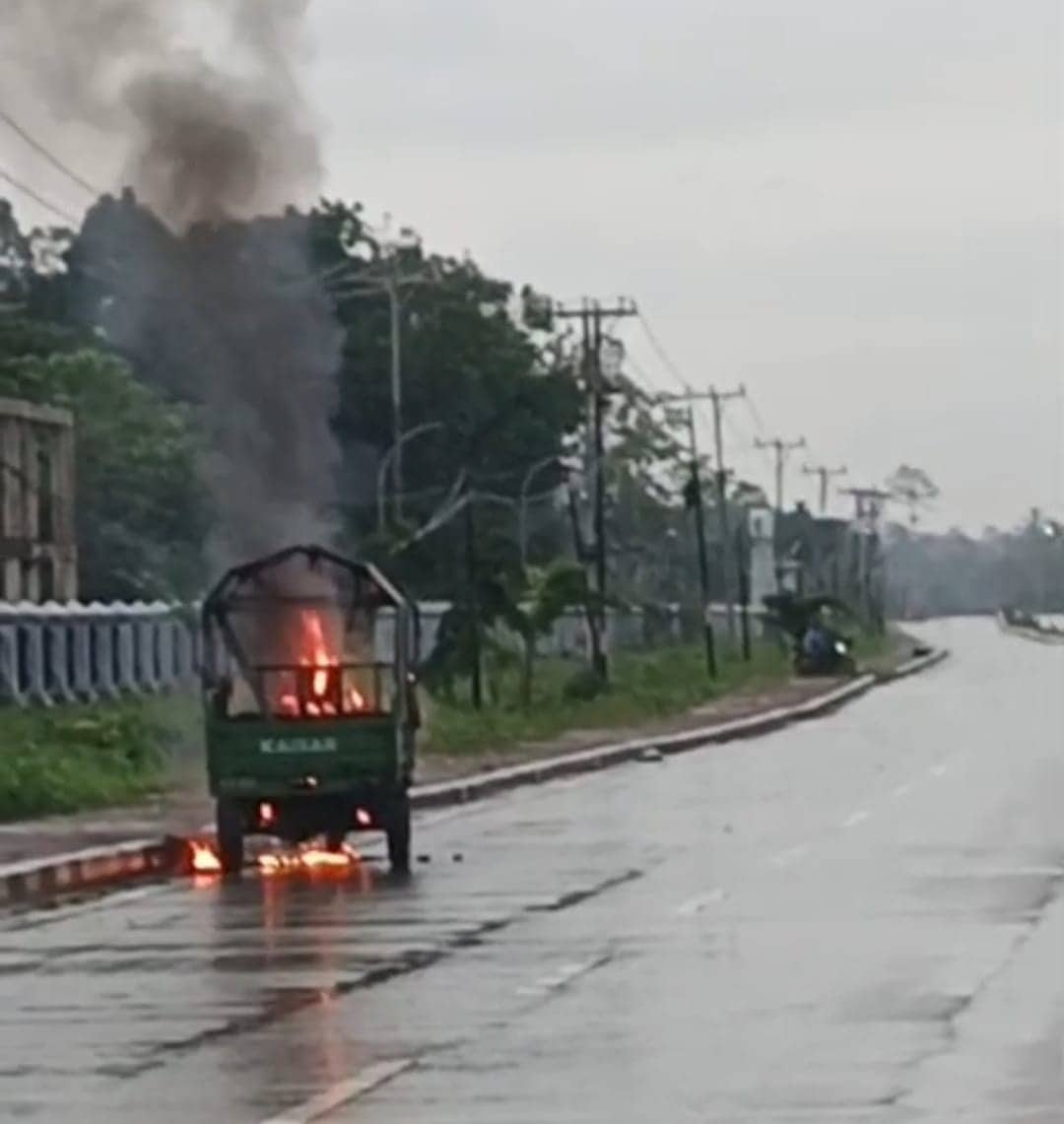 Ilustrasi berita Mimika: Motor Roda Tiga Terbakar di Jalan Poros SP 5 Timika