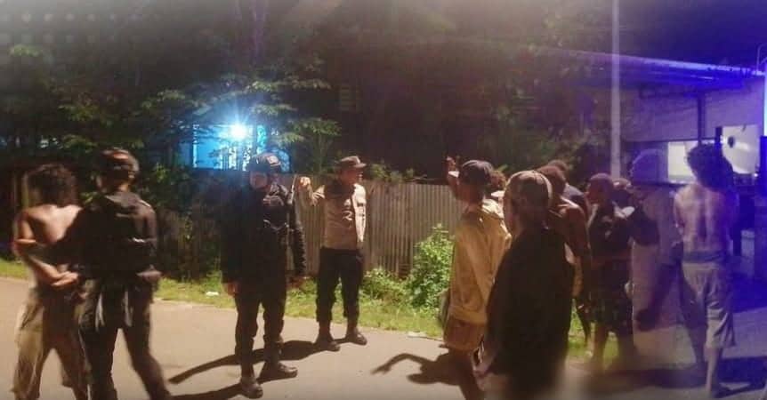 Ilustrasi berita Mimika: Pemuda Mabuk Diamankan Polisi Usai Lakukan Pemalangan Jalan Hasanuddin Timika