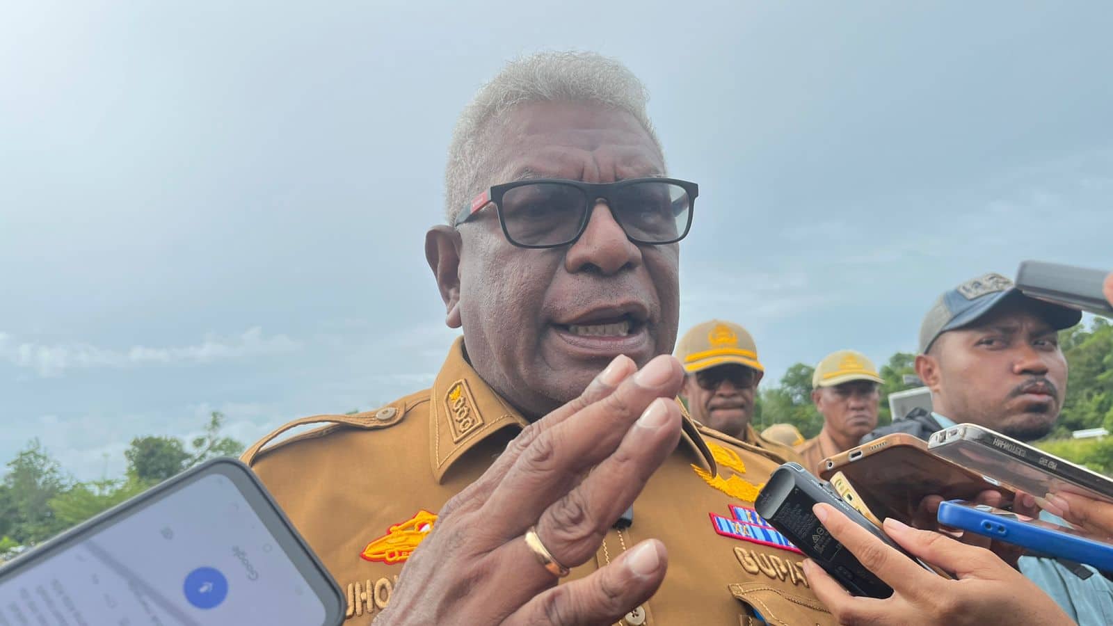 Ilustrasi berita Mimika: Data ASN Mimika Belum Lengkap di Aplikasi BKN, Bupati John Rettob: Mutasi dan Pelantikan Tertunda