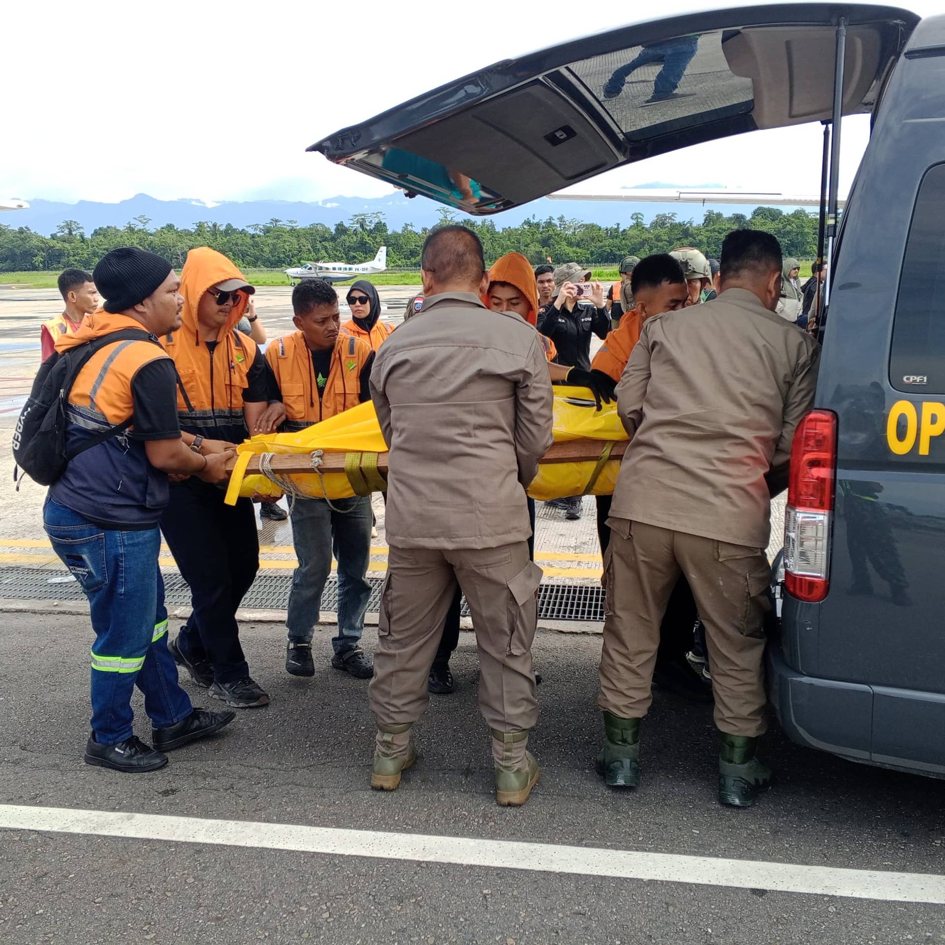 Ilustrasi berita Mimika: Jenazah Dua Pilot Smart Air Korban Penembakan di Koroway Diterbangkan ke Timika