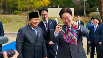 Ilustrasi berita Internasional: Prabowo Berikan Hadiah Unik untuk Anjing Presiden Korsel, Bobby