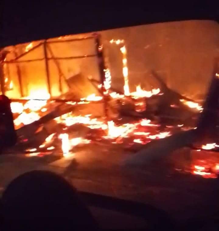 Ilustrasi berita Mimika: Tadi Malam, Dua Unit Rumah Terbakar di Kilometer 11 Timika