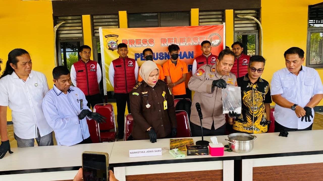 Ilustrasi berita Mimika: Musnahkan 155 Gram Sabu, Polres Mimika Komit Kejar Pemasok Jaringan Luar Daerah