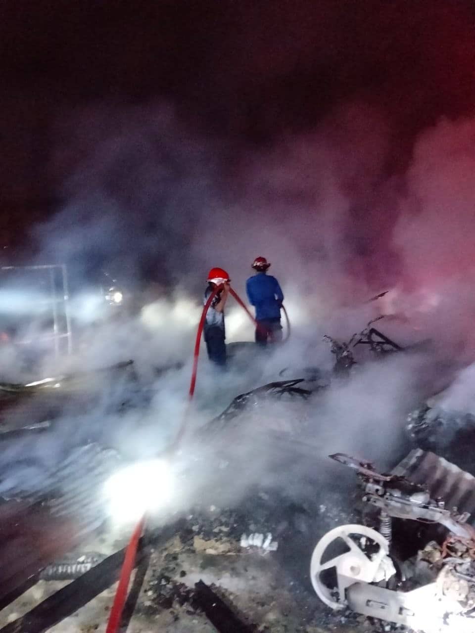 Ilustrasi berita Mimika: Rumah, Gudang dan 4 Kendaraan Milik Pengusaha Sembako di SP 6 Timika Ludes Terbakar Dini Hari